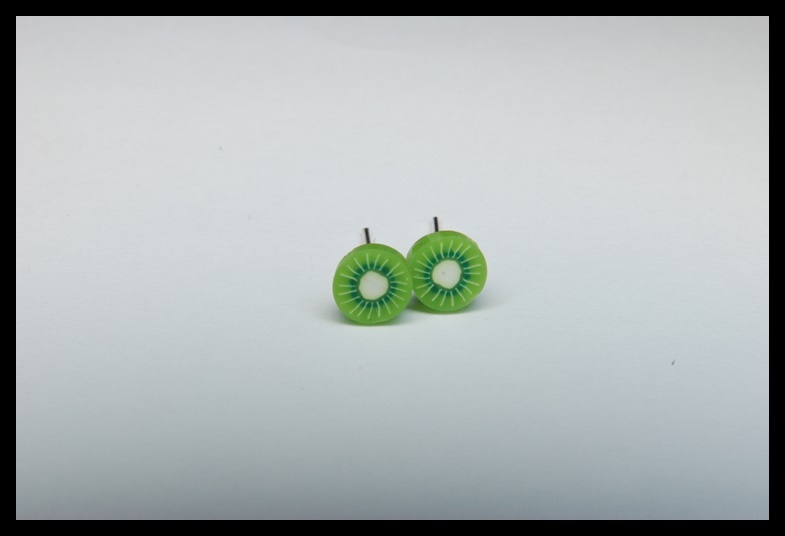 Kolczyki wkrętki kiwi