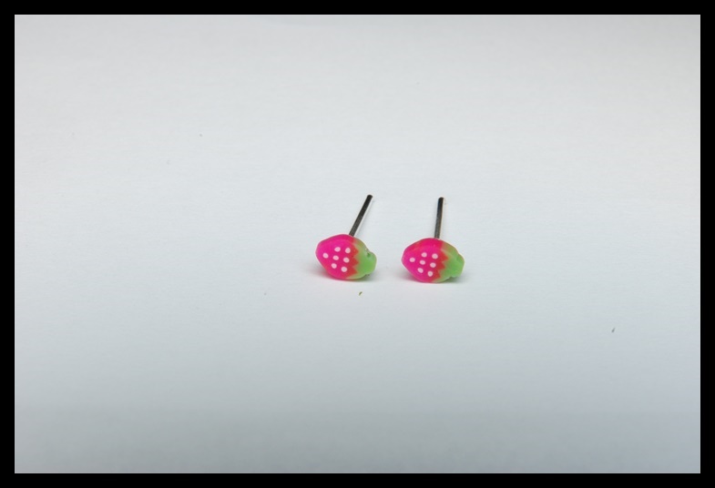 Kolczyki wkrętki truskawki