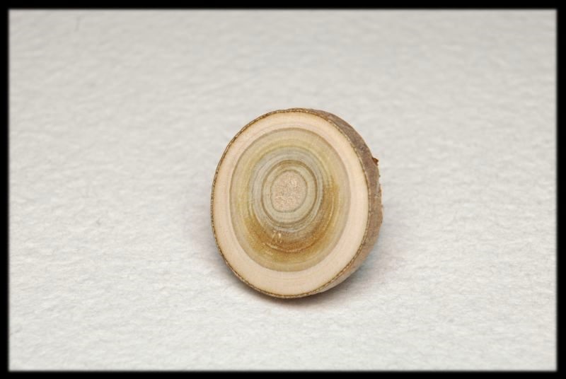 Pierścionek drewniany