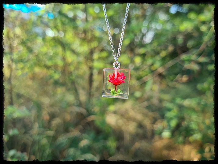 Wisior kostka z glixią