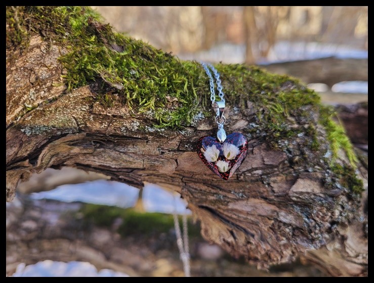 Wisior serce z gipsówką