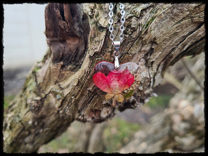 Wisior serce z różą