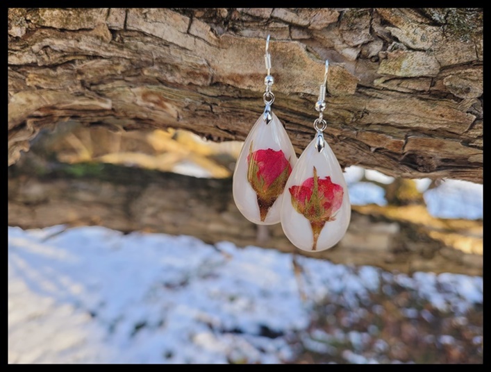 Kolczyki łezki z różą