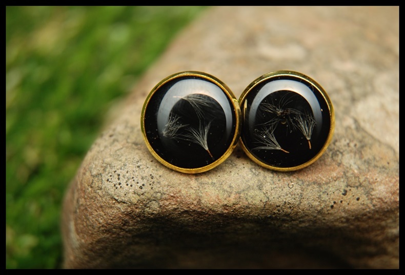 Kolczyki wkrętki z dmuchawcem