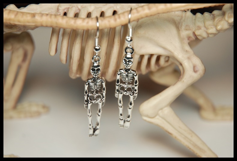 Kolczyki kościotrupy