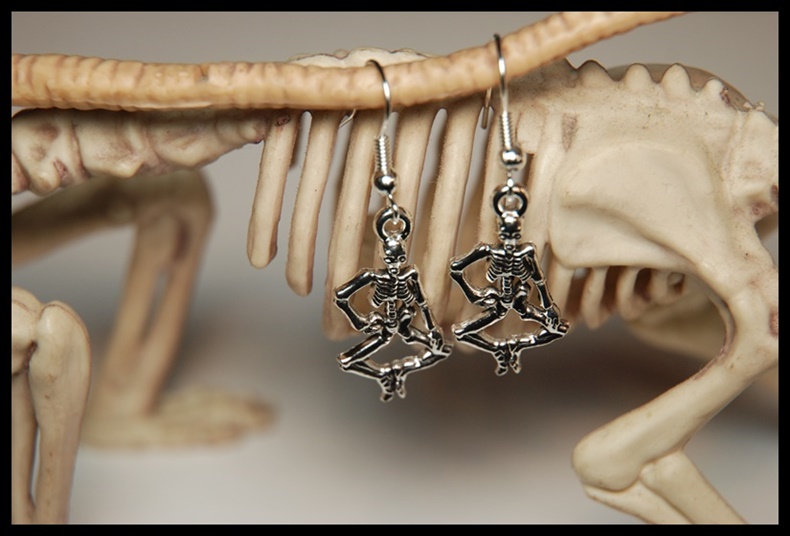 Kolczyki kościotrupy