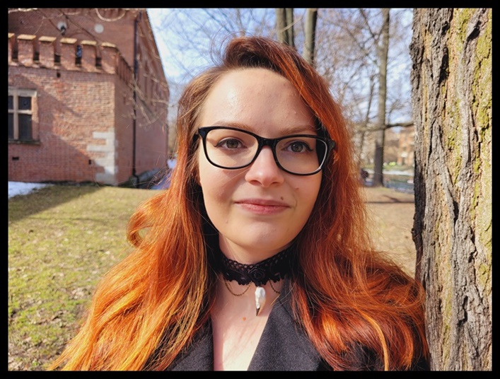 Dusik z czaszką kruka