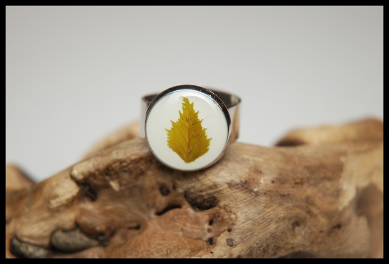 Pierścionek z liściem brzozy