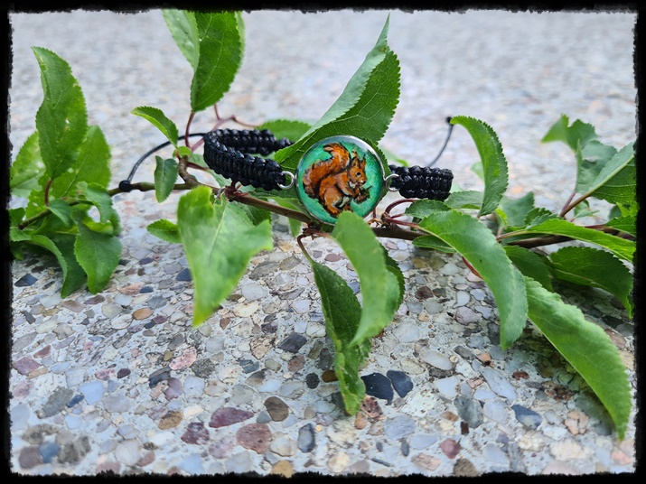 Bransoletka z wiewiórką