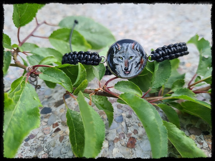 Bransoletka z wilkiem