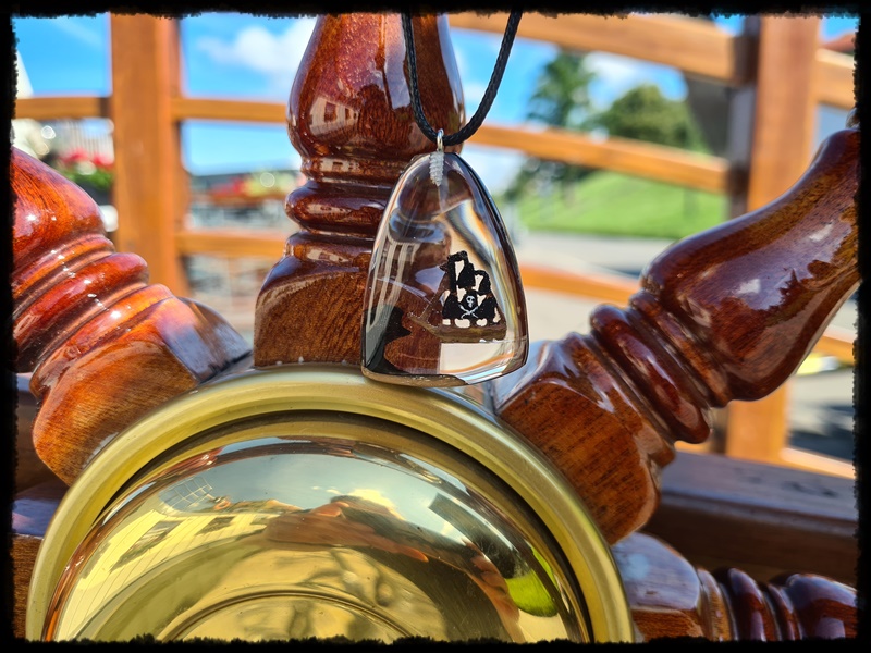 Wisior kropla statek piratów