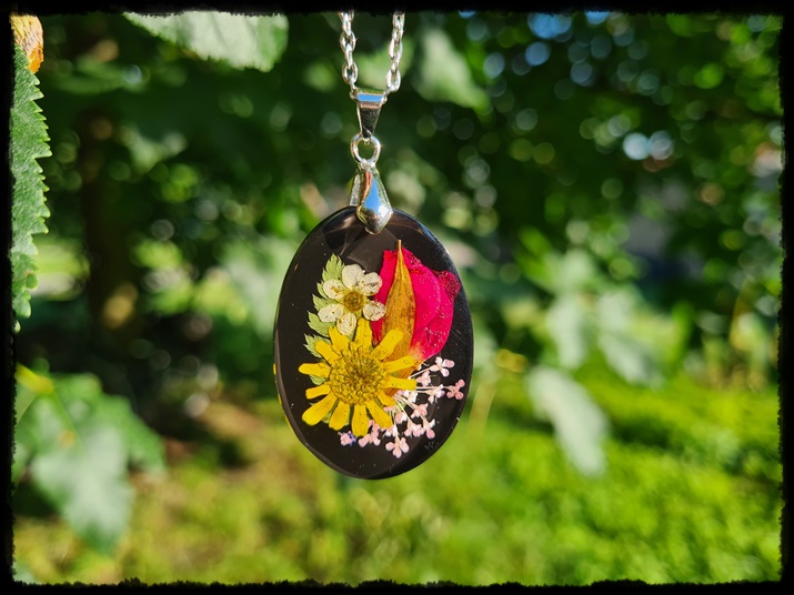 Wisior wiosenny ogród