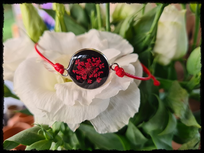 Bransoletka kwiecista