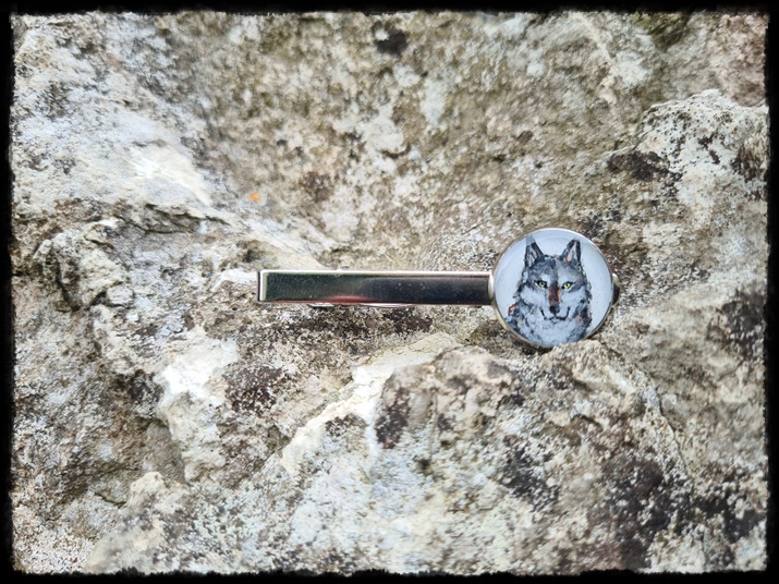 Spinka do krawata z wilkiem