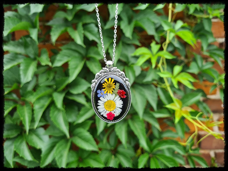 Wisior wiosenny ogród