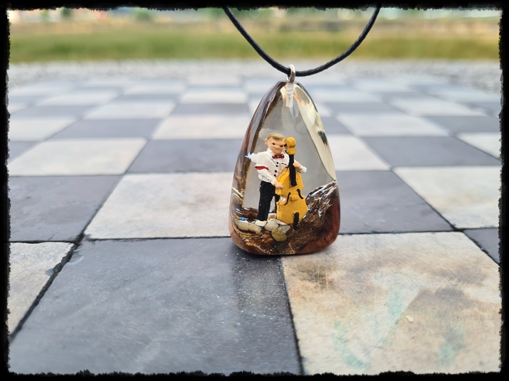 Wisior kropla "wujek Stefan"