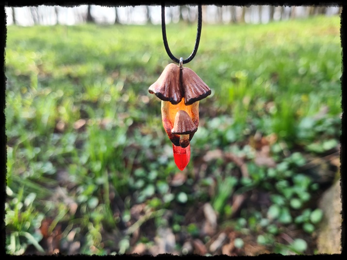 Wisior grzyb z kwarcem