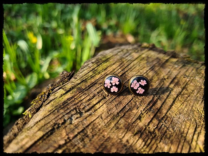 Kolczyki kwieciste wkrętki