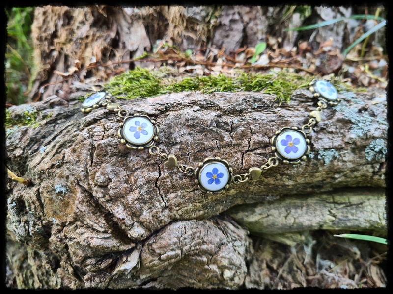 Bransoletka z niezapominajkami