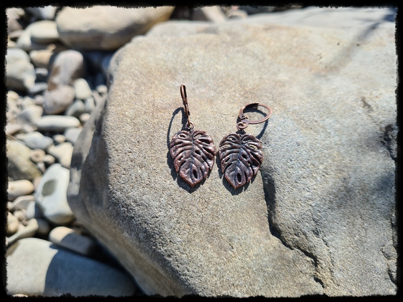 Kolczyki miedziane liście monstery