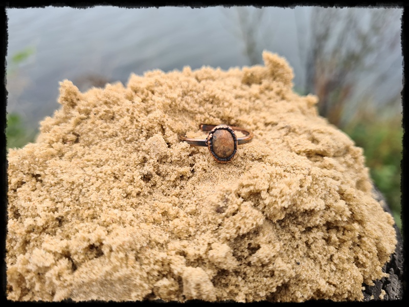 Pierścionek miedziany z jaspisem