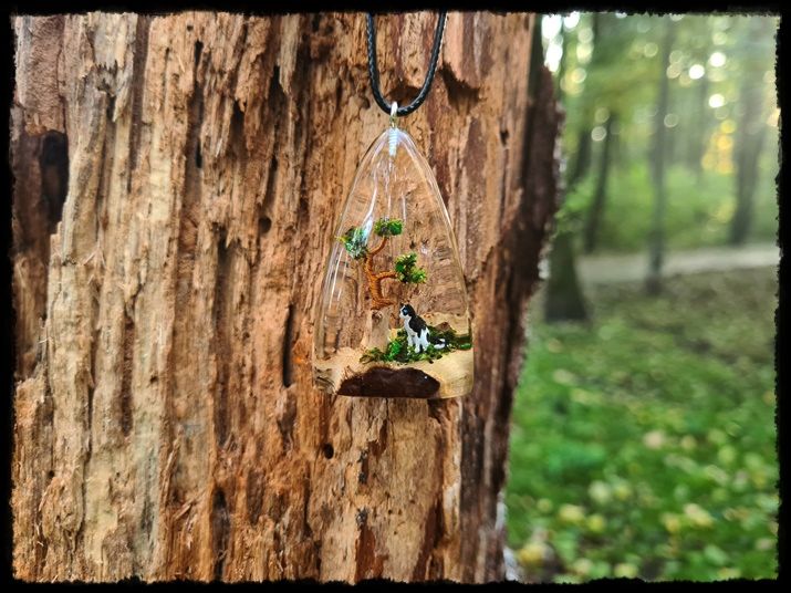 Wisior drewniana kropla z kotem