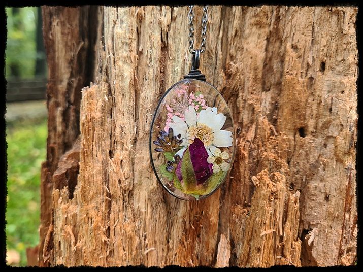 Wisior wiosenny ogród