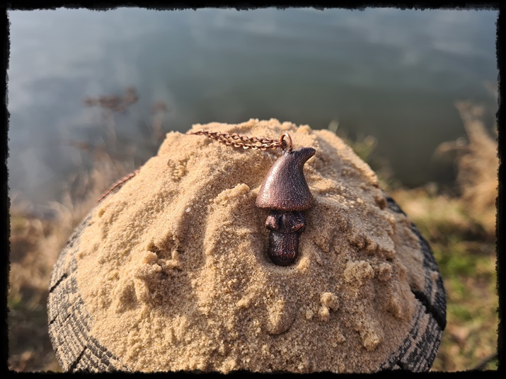 Wisior grzyb miedziany